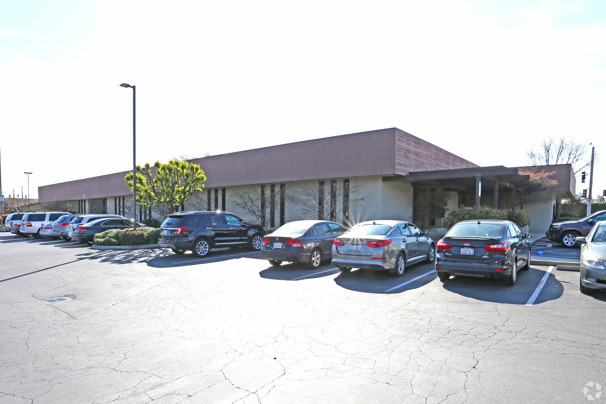 3330-3346 W Mineral King Ave, Visalia, CA for lease Primary Photo- Image 1 of 6