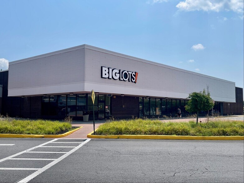 51 Burnett Blvd, Poughkeepsie, NY à louer - Photo du bâtiment - Image 3 de 18