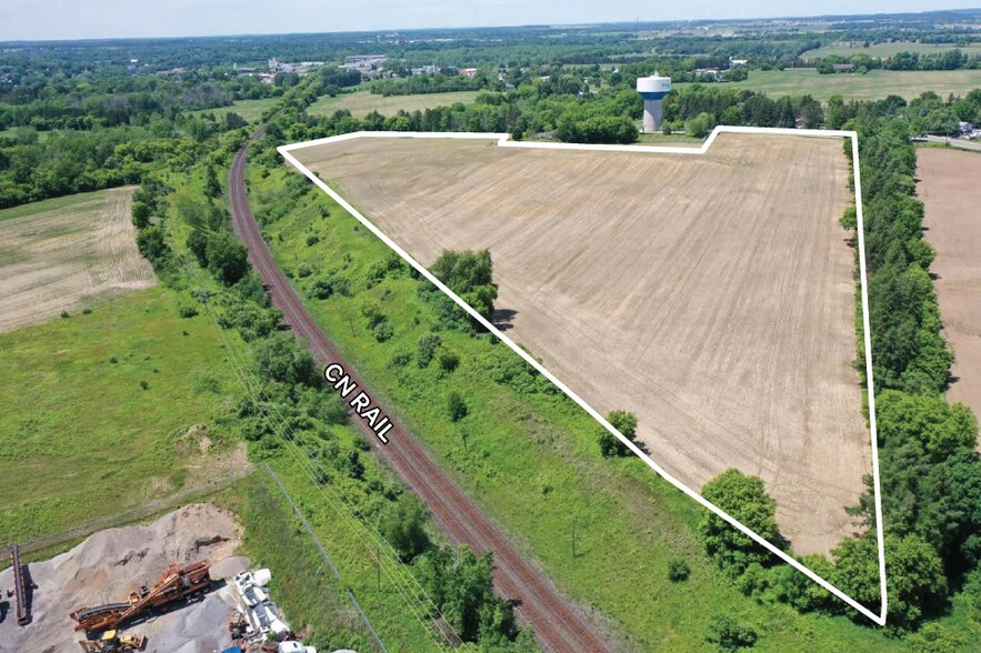 555 Paris Rd, Brant, ON à vendre - Photo du bâtiment - Image 2 de 2