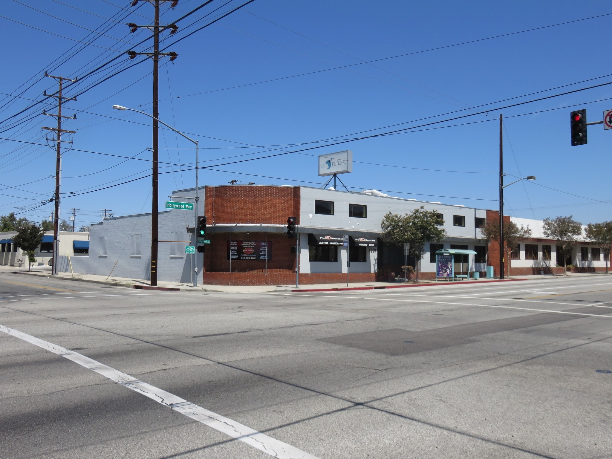 2201 N Hollywood Way, Burbank, CA for lease Primary Photo- Image 1 of 12
