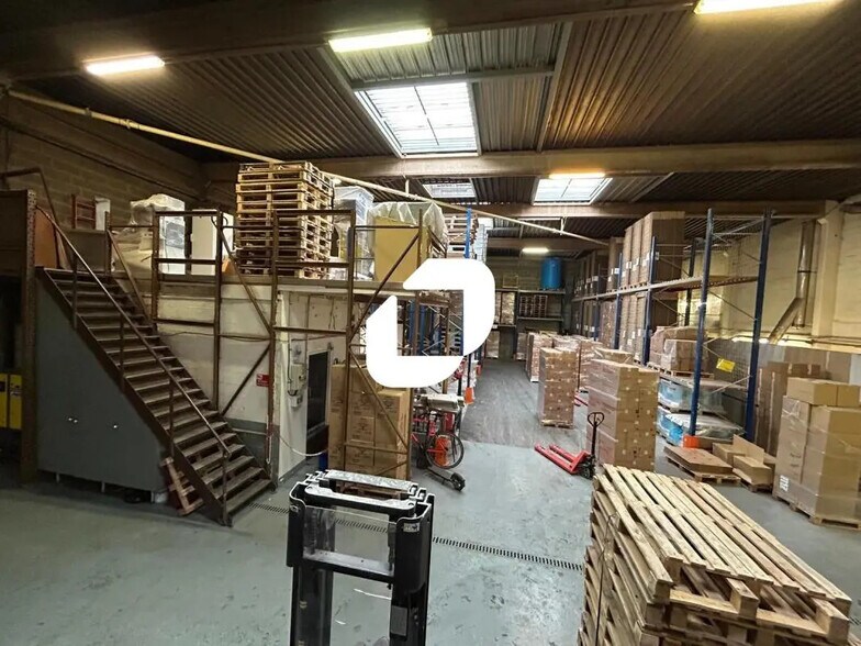 Local d'activités dans Neuilly-sur-Marne à vendre - Photo intérieure - Image 1 de 13