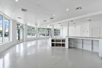 2829 NW 13th Ave, Miami, FL à louer Photo intérieure- Image 2 de 11