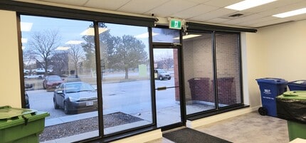 2825-2885 Lauzon Pky, Windsor, ON for lease Interior Photo- Image 2 of 5