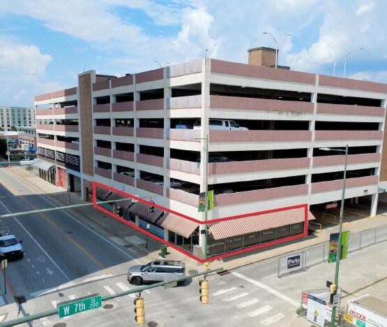 630 Chestnut St, Chattanooga, TN à louer - Photo principale - Image 1 de 23