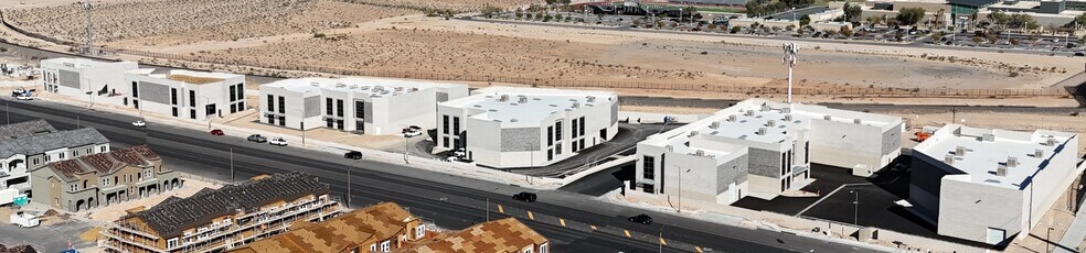 10710-10890 South Rainbow Blvd, Las Vegas, NV à louer - Photo du bâtiment - Image 3 de 10