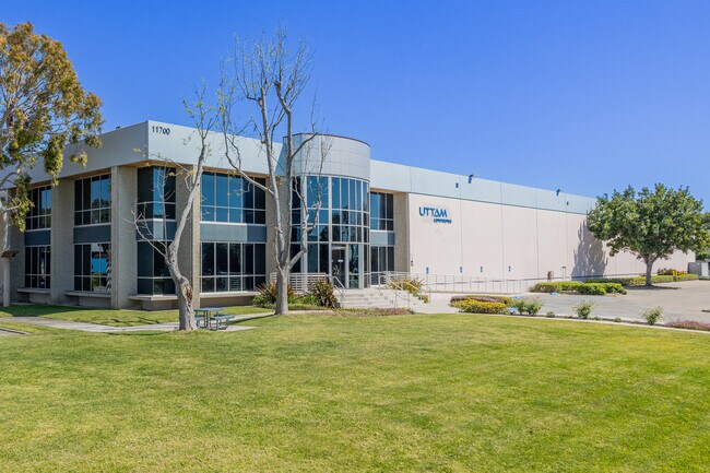More details for 11700 Monarch St, Garden Grove, CA - Industrial for Sale