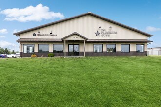 3296 NW Prairie Ln, Des Moines, IA à louer Photo du bâtiment- Image 1 de 52