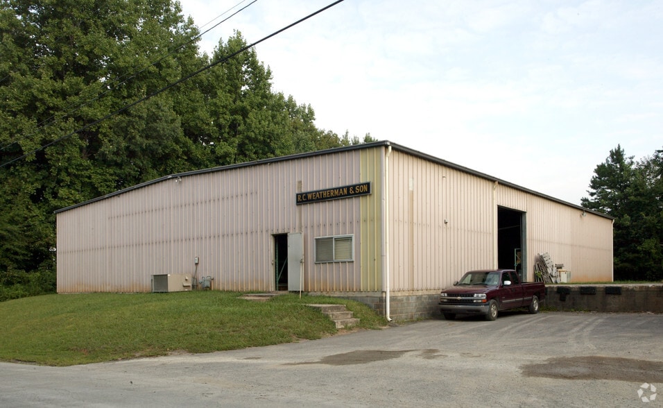 2774 Nieman Industrial Dr, Winston-Salem, NC for lease - Building Photo - Image 2 of 6