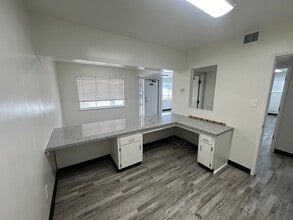 2731 H St, Bakersfield, CA for lease Interior Photo- Image 1 of 11