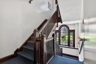 820 E Vernon Rd, Philadelphia, PA for lease Interior Photo- Image 2 of 10