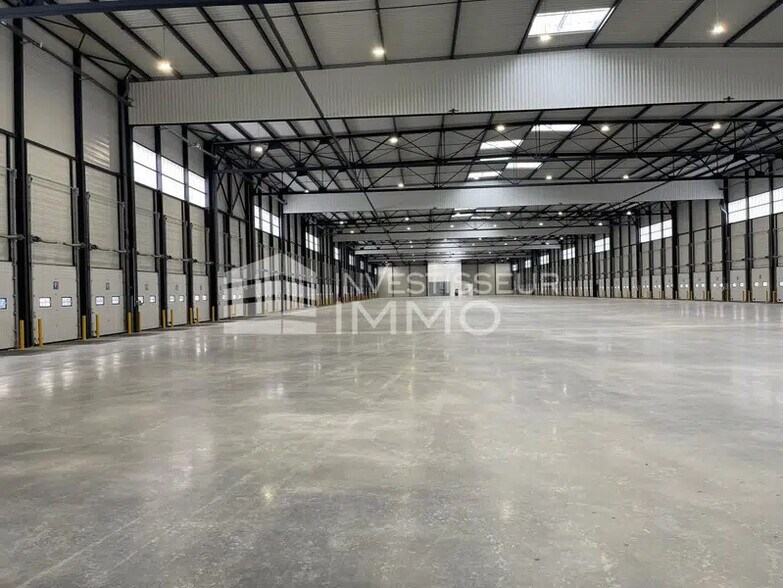 Flex in Louailles for lease - Interior Photo - Image 2 of 6