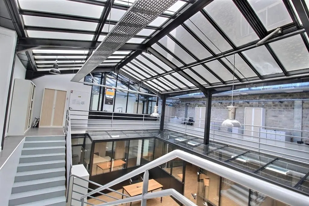 205 Rue Du Faubourg Saint-Martin, Paris for lease Interior Photo- Image 1 of 9