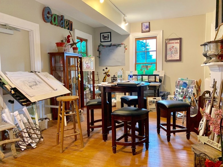 229 N Main St, Sayville, NY for sale - Interior Photo - Image 2 of 26