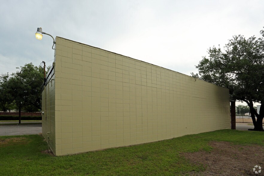 317 St Joseph St, Mobile, AL for sale - Building Photo - Image 2 of 15