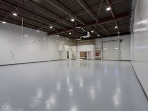 3205 Swansea Cres, Ottawa, ON for lease Interior Photo- Image 1 of 4