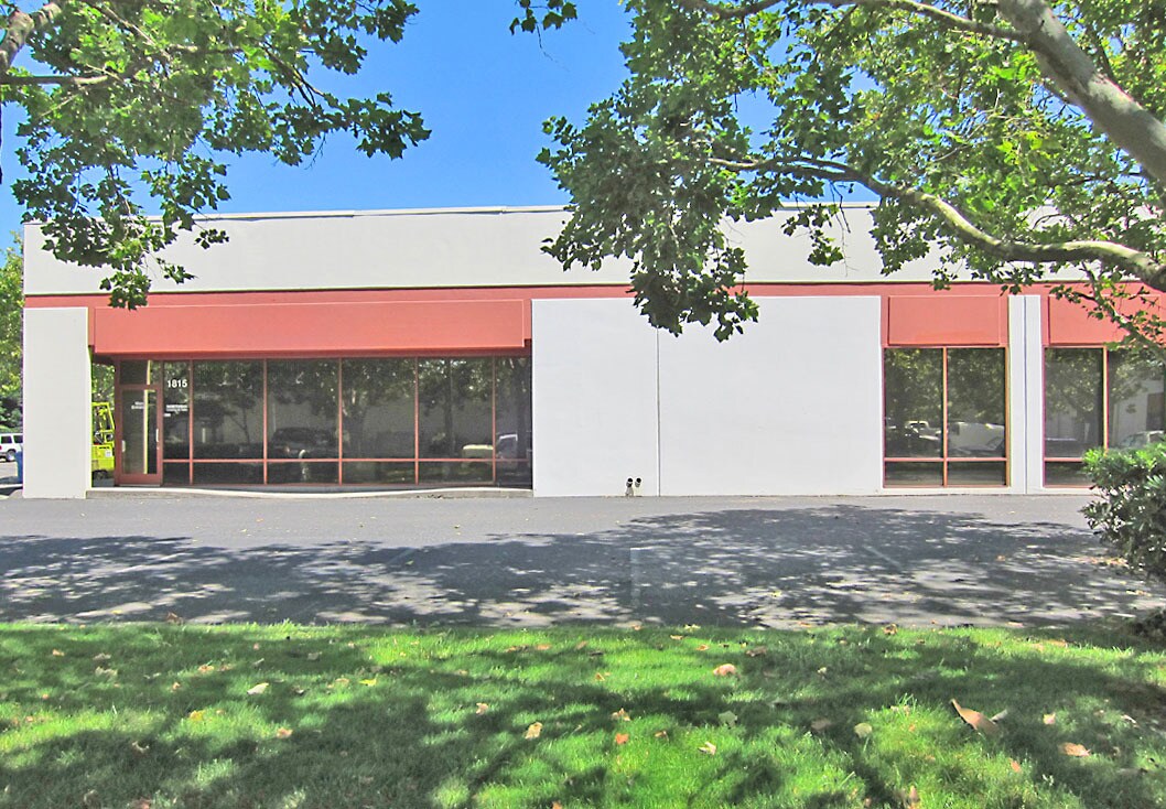 1815 Empire Industrial Ct, Santa Rosa, CA à louer Photo principale- Image 1 de 2