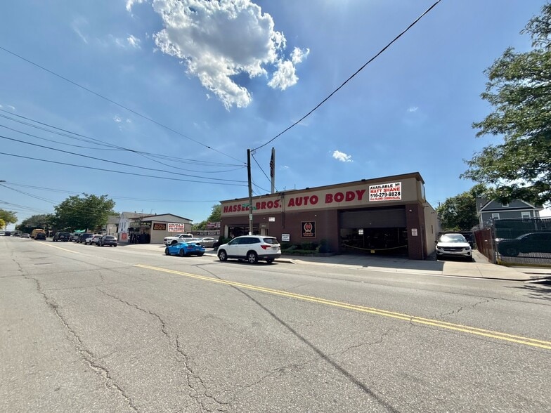 14610 Guy R Brewer Blvd, Jamaica, NY for sale - Building Photo - Image 1 of 41