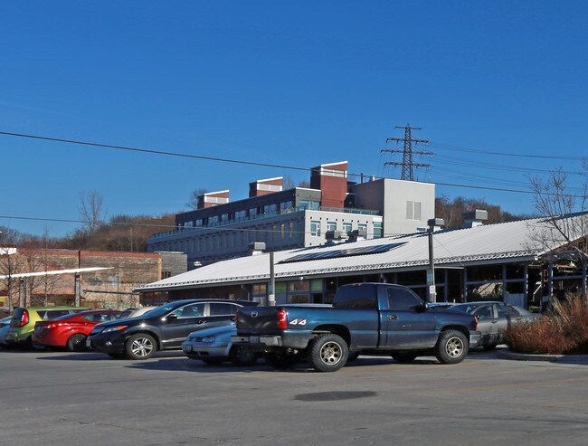 Plus de détails pour 550 Bayview Ave, Toronto, ON - Bureau à louer