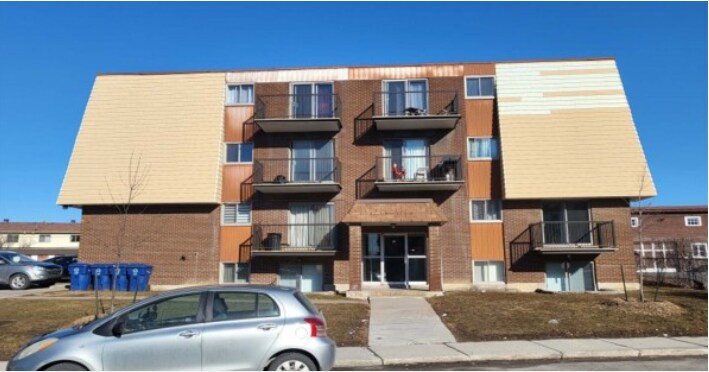 27 Boul Saint-Elzéar O, Laval, QC à vendre - Photo principale - Image 1 de 1