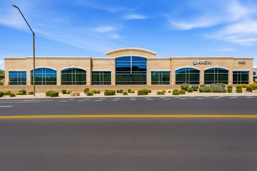 6950 E Chauncey Ln, Phoenix, AZ à louer - Photo du bâtiment - Image 2 de 21