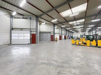 Plus de détails pour 15 Avenue De Montmartin, Corbas - Local d'activités à louer