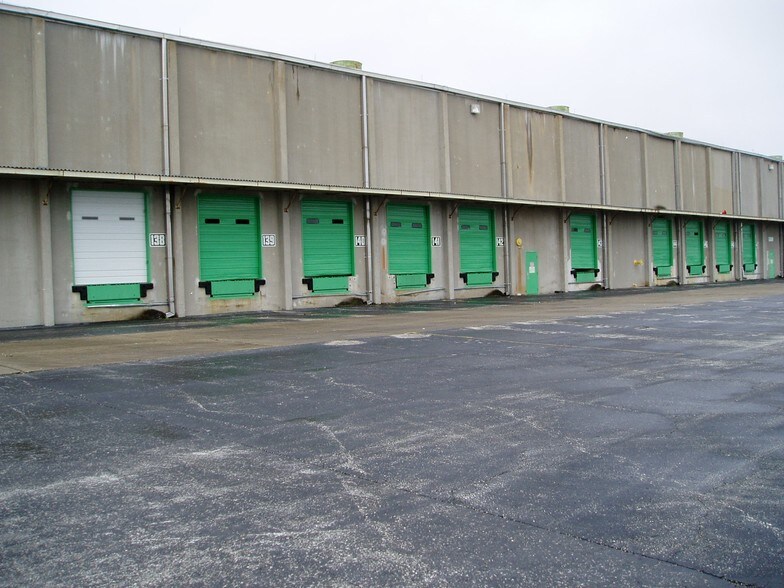 6045 SE 83rd St, Ocala, FL à louer - Photo du bâtiment - Image 3 de 13