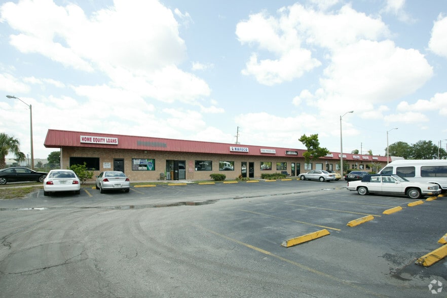 11681 49th St N, Clearwater, FL for lease - Building Photo - Image 3 of 5