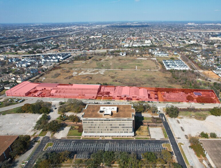 3711 Clinton Dr, Houston, TX à vendre - Photo du bâtiment - Image 3 de 4