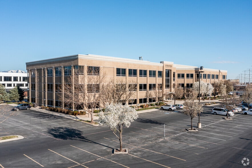 10619 S Jordan Gtwy, South Jordan, UT for lease - Primary Photo - Image 2 of 18
