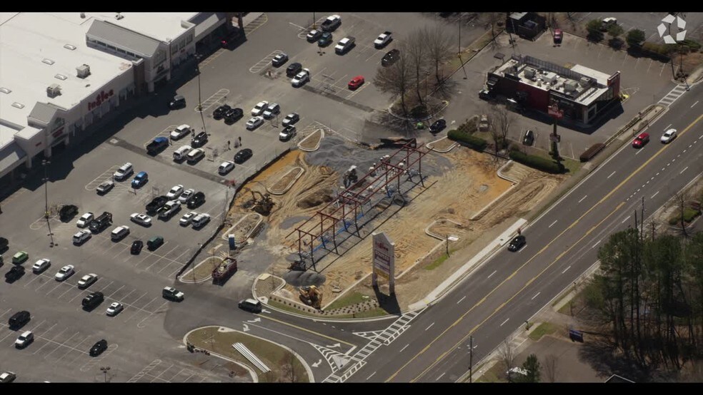 1550-1558 Riverstone Pky, Canton, GA à louer - Vidéo aérienne - Image 2 de 8