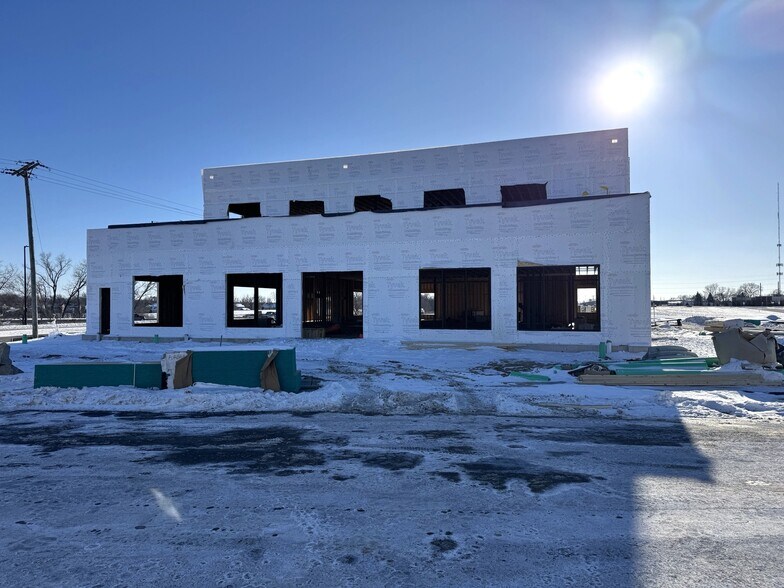 380 Schneider Rd, Sun Prairie, WI for lease - Building Photo - Image 2 of 6