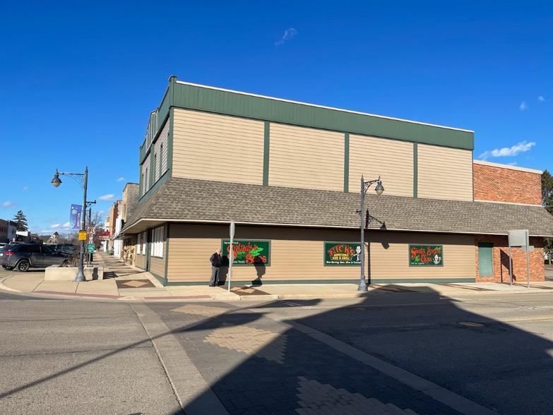 102 N Saginaw St, Durand, MI for sale - Building Photo - Image 2 of 8