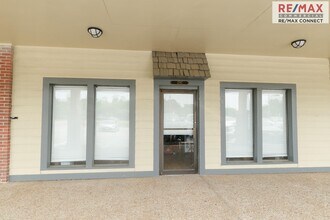 1747-1811 George Washington Memoria Hwy, Gloucester Point, VA for lease Interior Photo- Image 1 of 1
