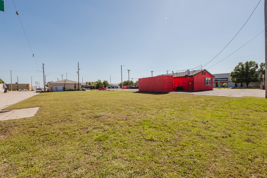 0.21+/- Acres at E. Murdock & N. Washington Av ave, Wichita, KS à vendre - Photo du bâtiment - Image 2 de 14
