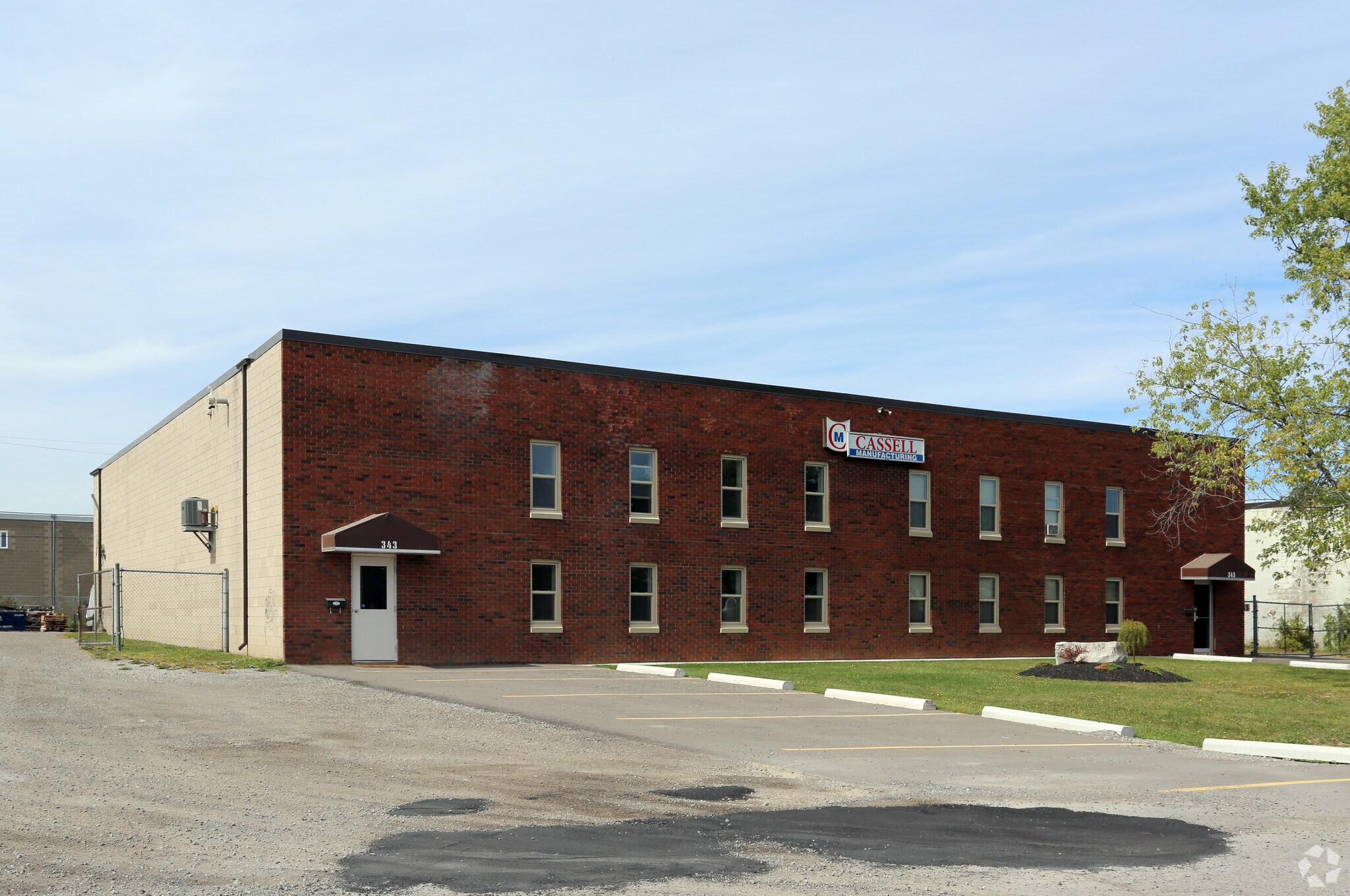 343-345 Dosco Dr, Hamilton, ON for sale Primary Photo- Image 1 of 1