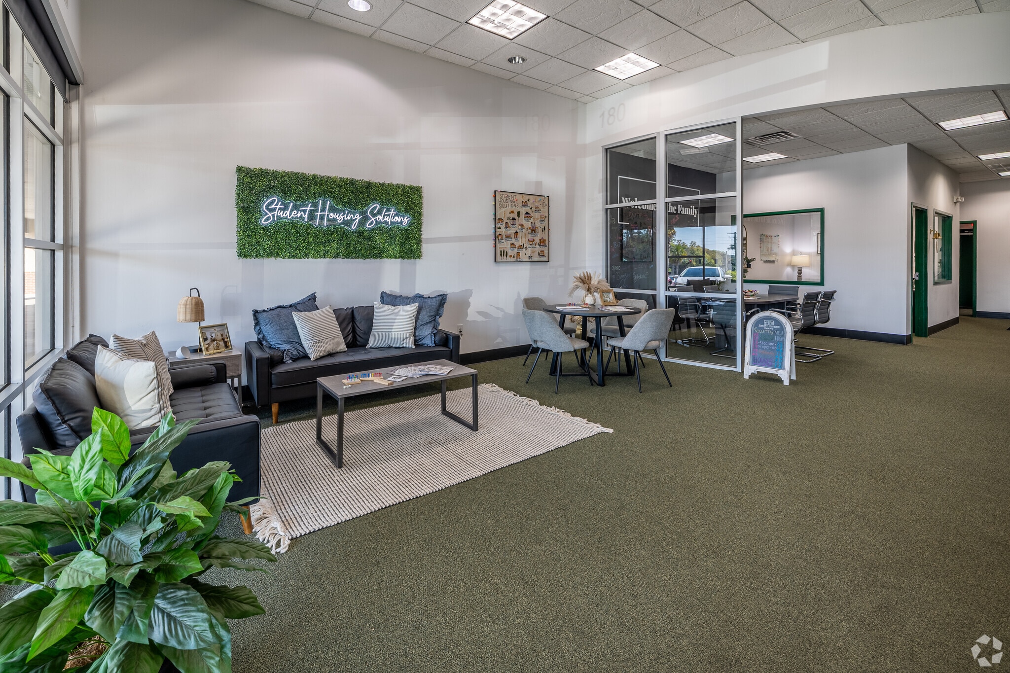 2020 W Pensacola St, Tallahassee, FL à louer Photo intérieure- Image 1 de 10