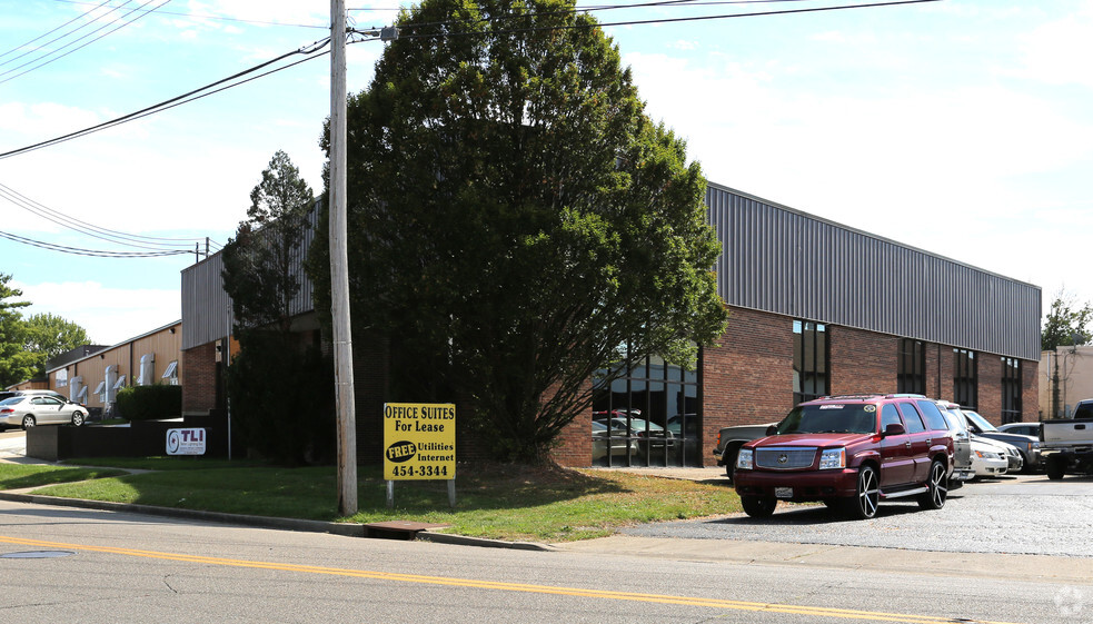 33 Donald Dr, Fairfield, OH for sale - Building Photo - Image 1 of 1