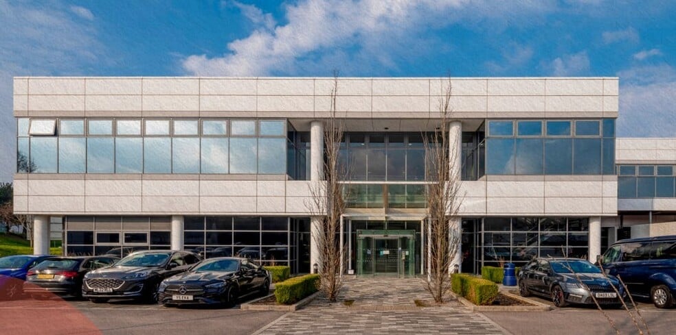 1A Guildford Business Park, Guildford for lease - Primary Photo - Image 1 of 2