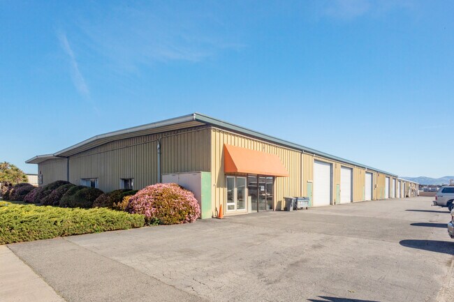 Plus de détails pour 557-561 Brunken Ave, Salinas, CA - Industriel à louer