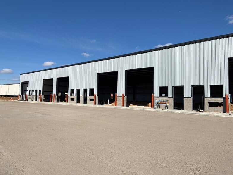 724 Allenridge Pt, Lexington, KY à louer - Photo du bâtiment - Image 2 de 6