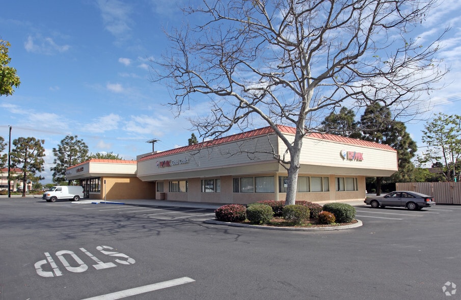 635-669 S Ventura Rd, Oxnard, CA for lease - Building Photo - Image 2 of 5