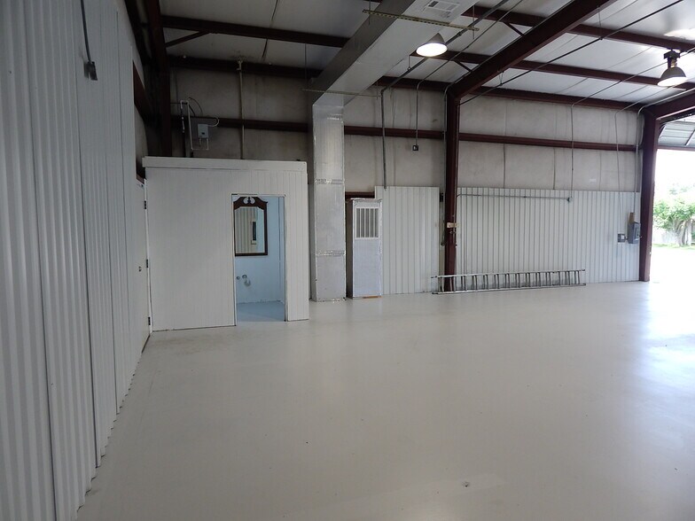 5235 Spring Stuebner Rd, Spring, TX à vendre - Photo du bâtiment - Image 2 de 10