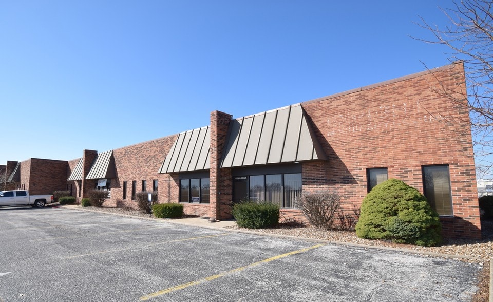 60-82 Algana Dr, Saint Peters, MO for lease - Primary Photo - Image 1 of 10