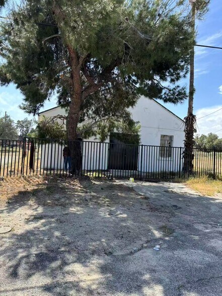 14011 Broadway St, Cabazon, CA à vendre - Photo du bâtiment - Image 3 de 8