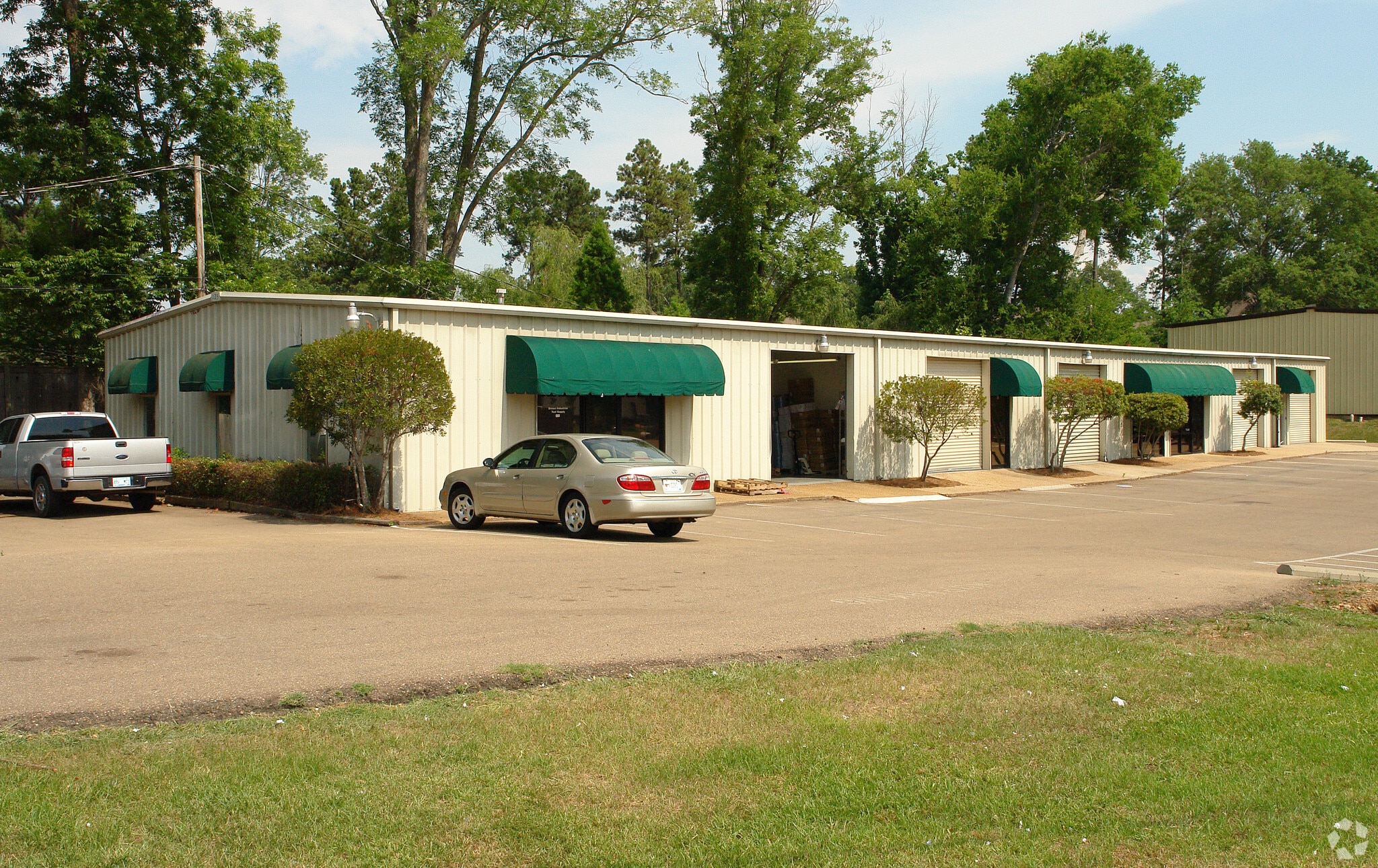 125 E Ford St, Ridgeland, MS for lease Primary Photo- Image 1 of 3