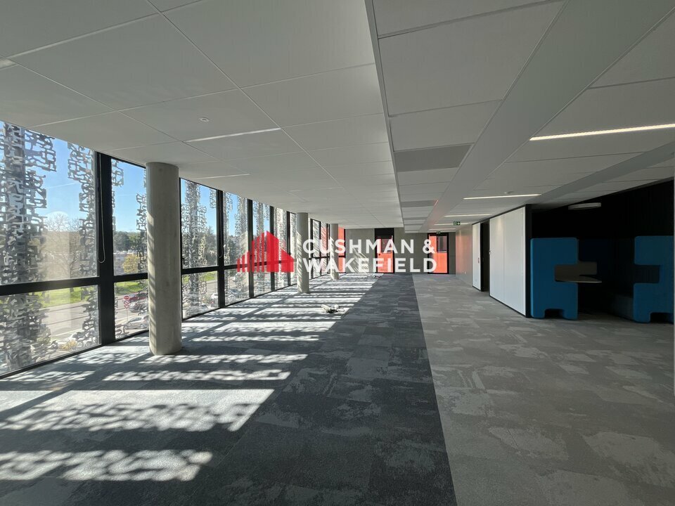 Office in Ramonville-Saint-Agne for lease Interior Photo- Image 1 of 12