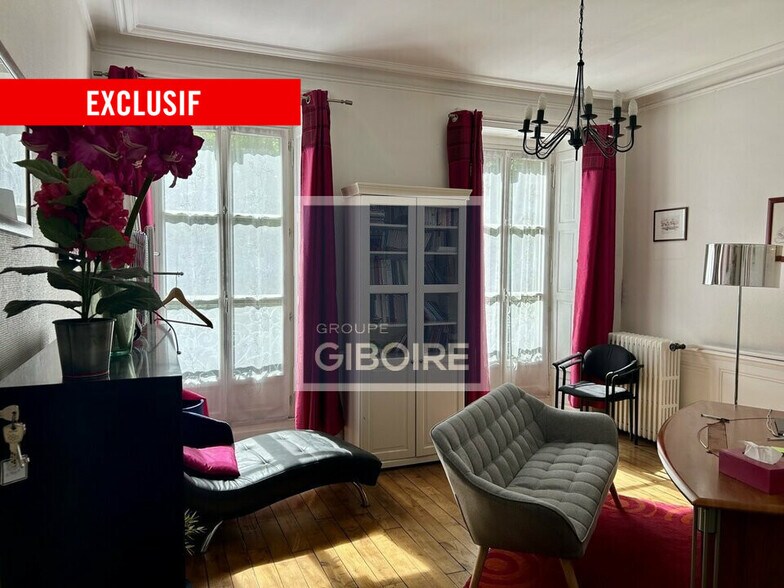Office in Rennes for sale - Interior Photo - Image 2 of 4