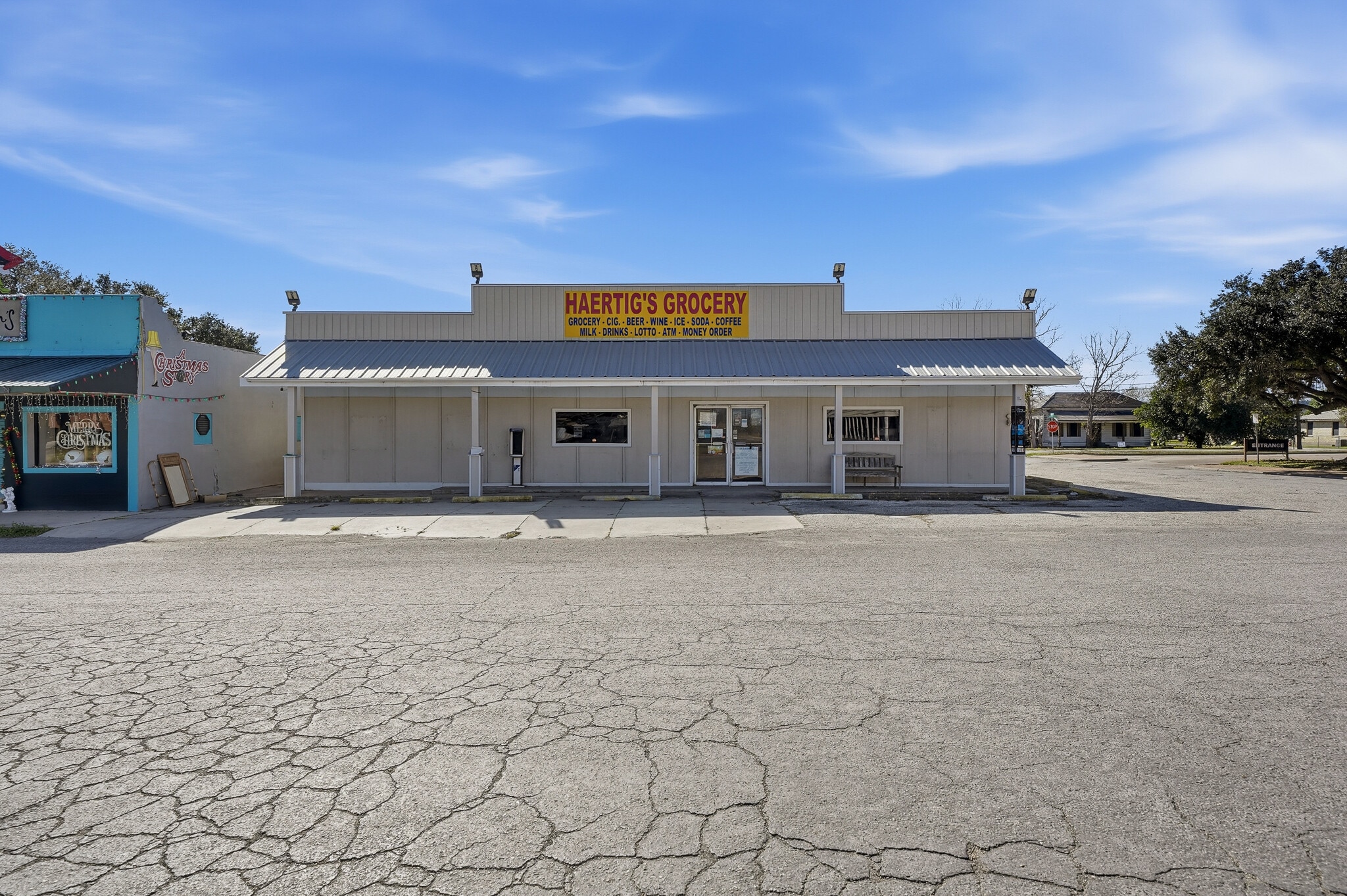 102 & 106 Wood ave, Woodsboro, TX for sale Primary Photo- Image 1 of 27