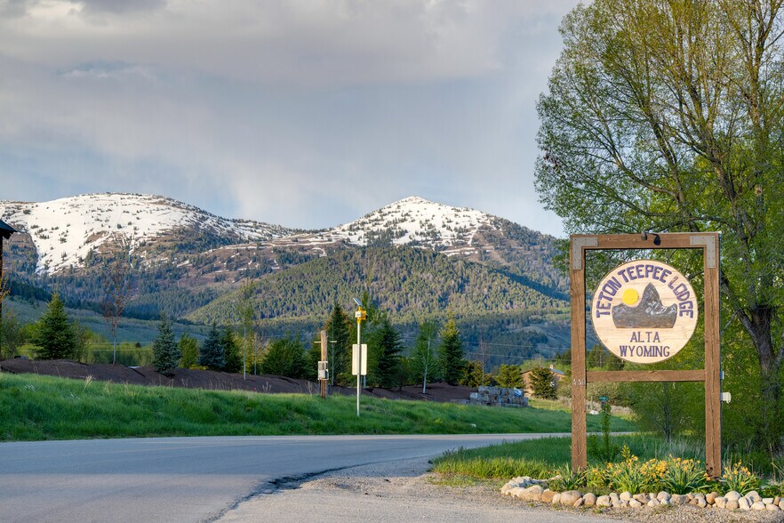 440 W Alta Ski Hill Rd, Alta, WY à vendre - Photo du bâtiment - Image 3 de 11