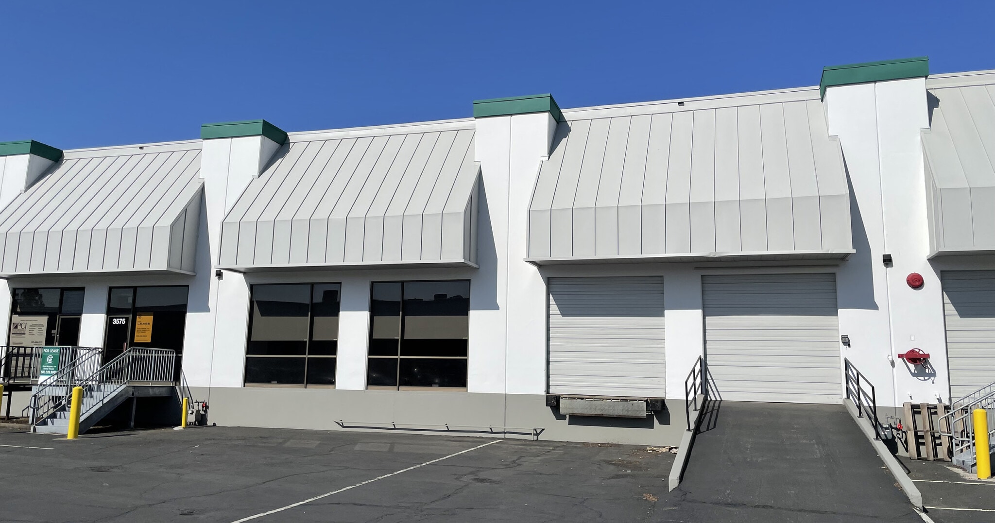 3571-3599 NW Yeon Ave, Portland, OR for lease Interior Photo- Image 1 of 3